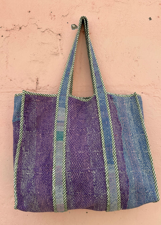 Load image into Gallery viewer, Kantha Tote Bag (24)
