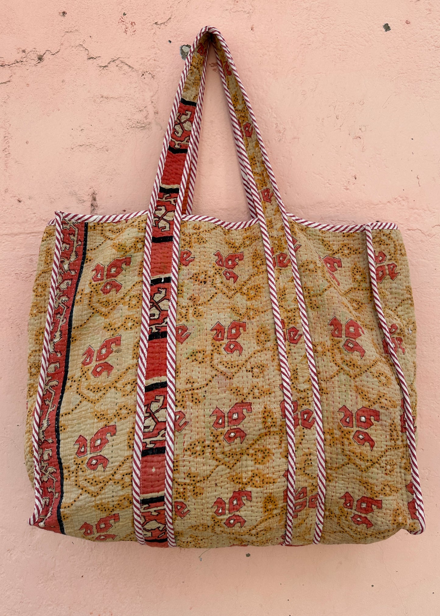 Load image into Gallery viewer, Kantha Tote Bag (3)

