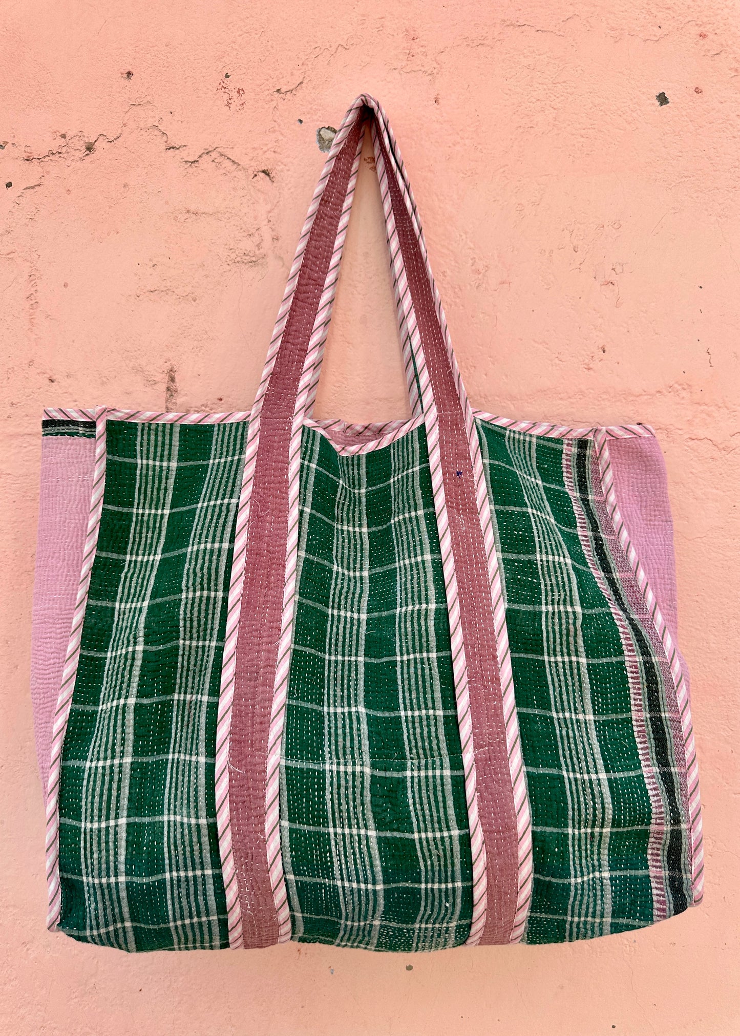 Load image into Gallery viewer, Kantha Tote Bag (6)
