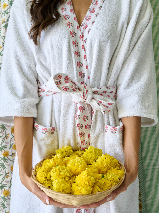 Load image into Gallery viewer, Pink Floral Towel Dressing Gown
