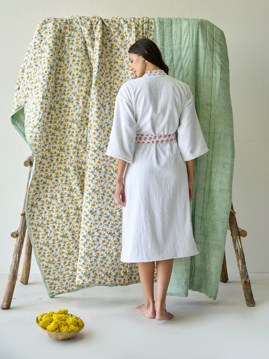 Load image into Gallery viewer, Pink Floral Towel Dressing Gown
